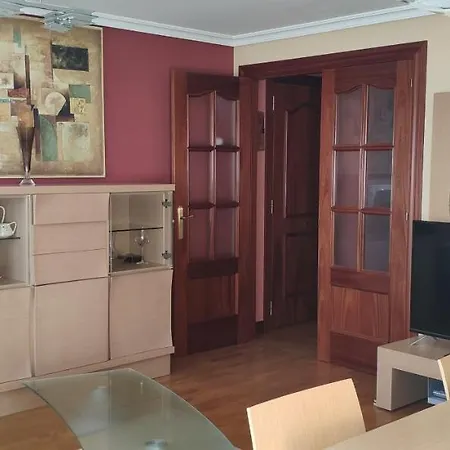 Piso Velazquez خيخون