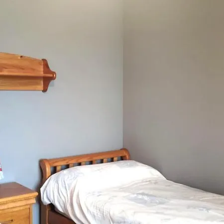 Piso Velazquez * Хіхон